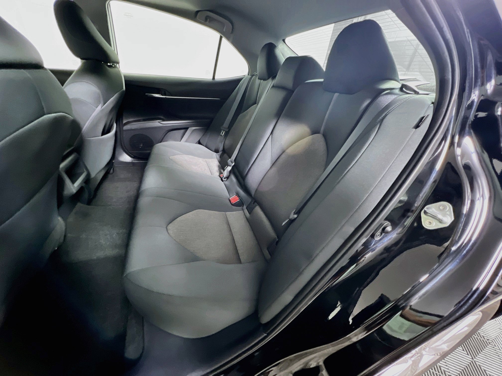Used 2024 Toyota Camry LE w/ Convenience Package FWD image 29