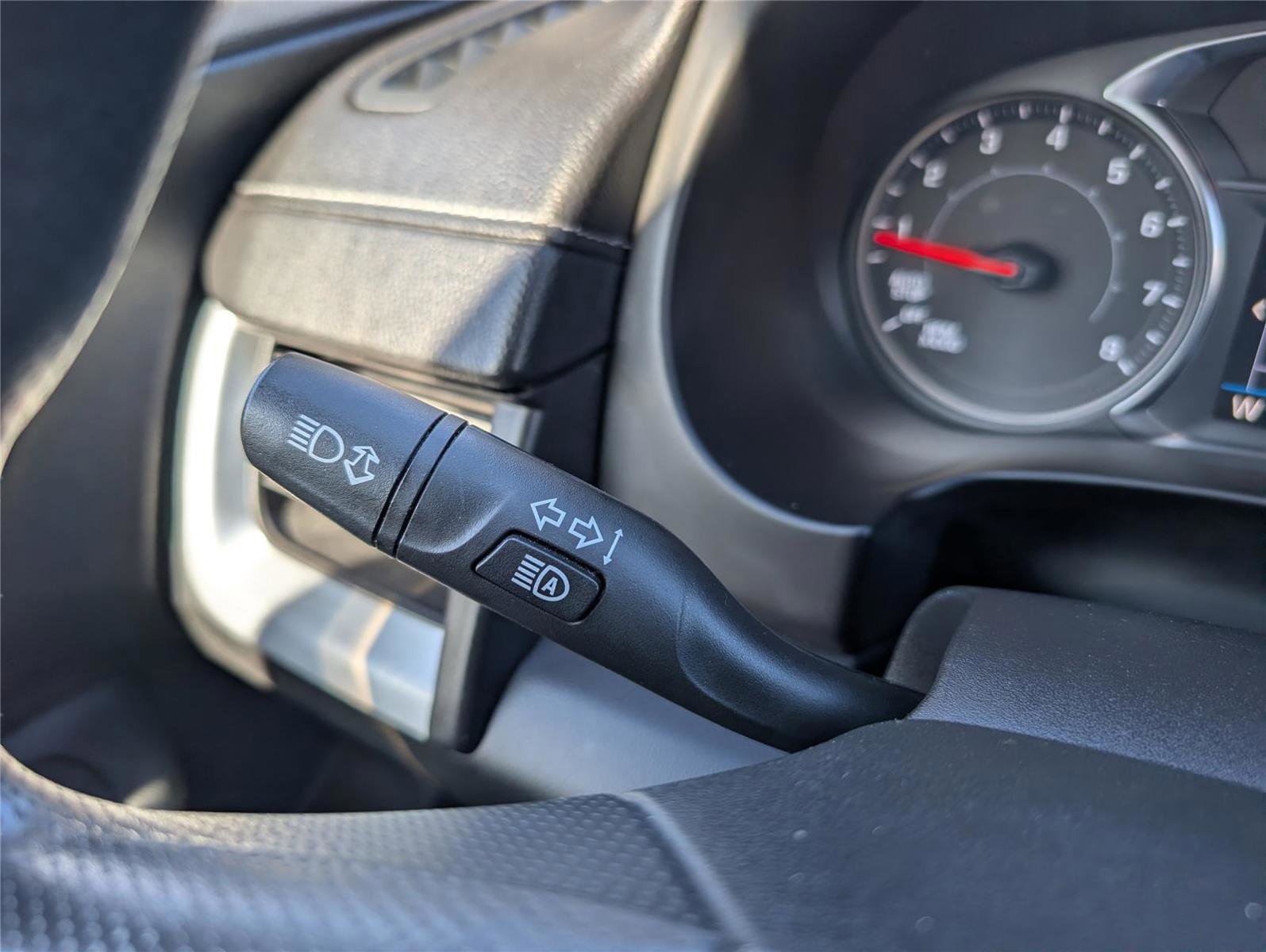 Used 2024 GMC Terrain SLE image 26