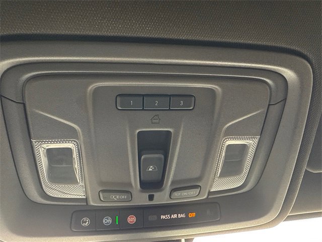 Used 2023 GMC Sierra 3500 Denali w/ Technology Package image 26