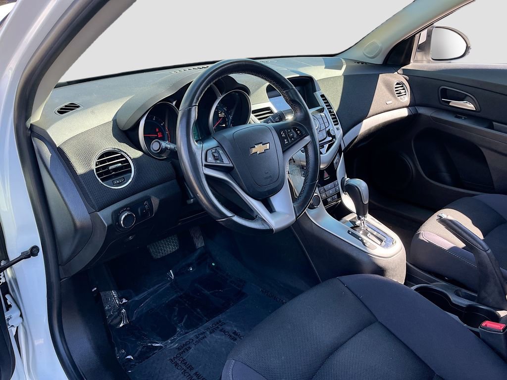 Used 2014 Chevrolet Cruze LT image 7