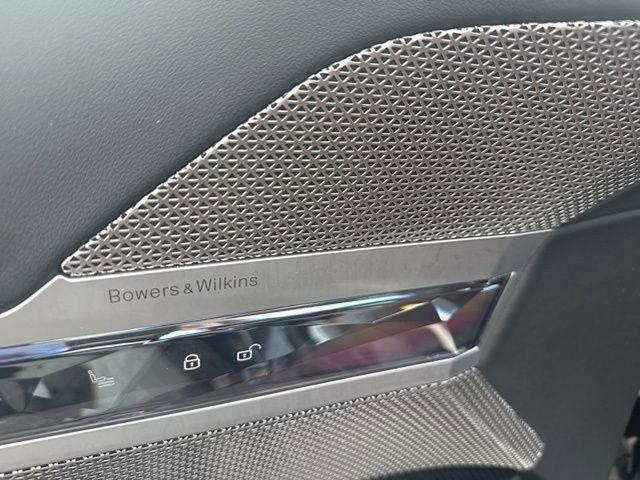 Used 2023 BMW 760i xDrive image 17