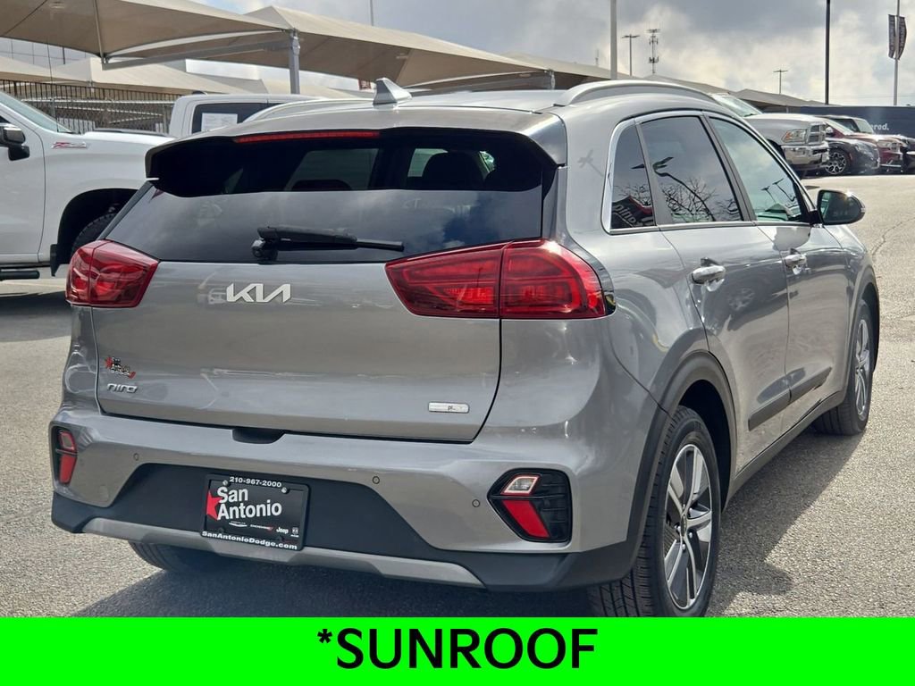 Used 2022 Kia Niro EX Premium image 8