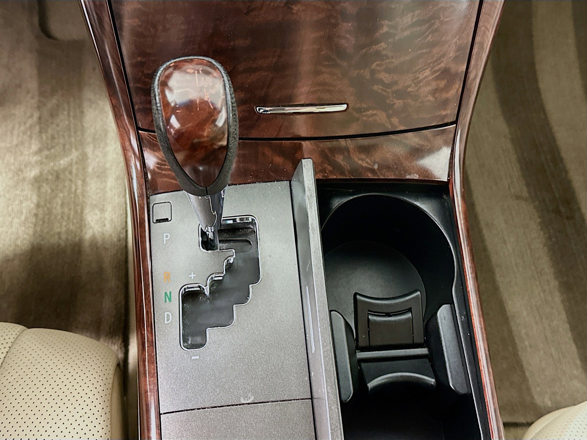 Used 2012 Toyota Avalon Limited image 24