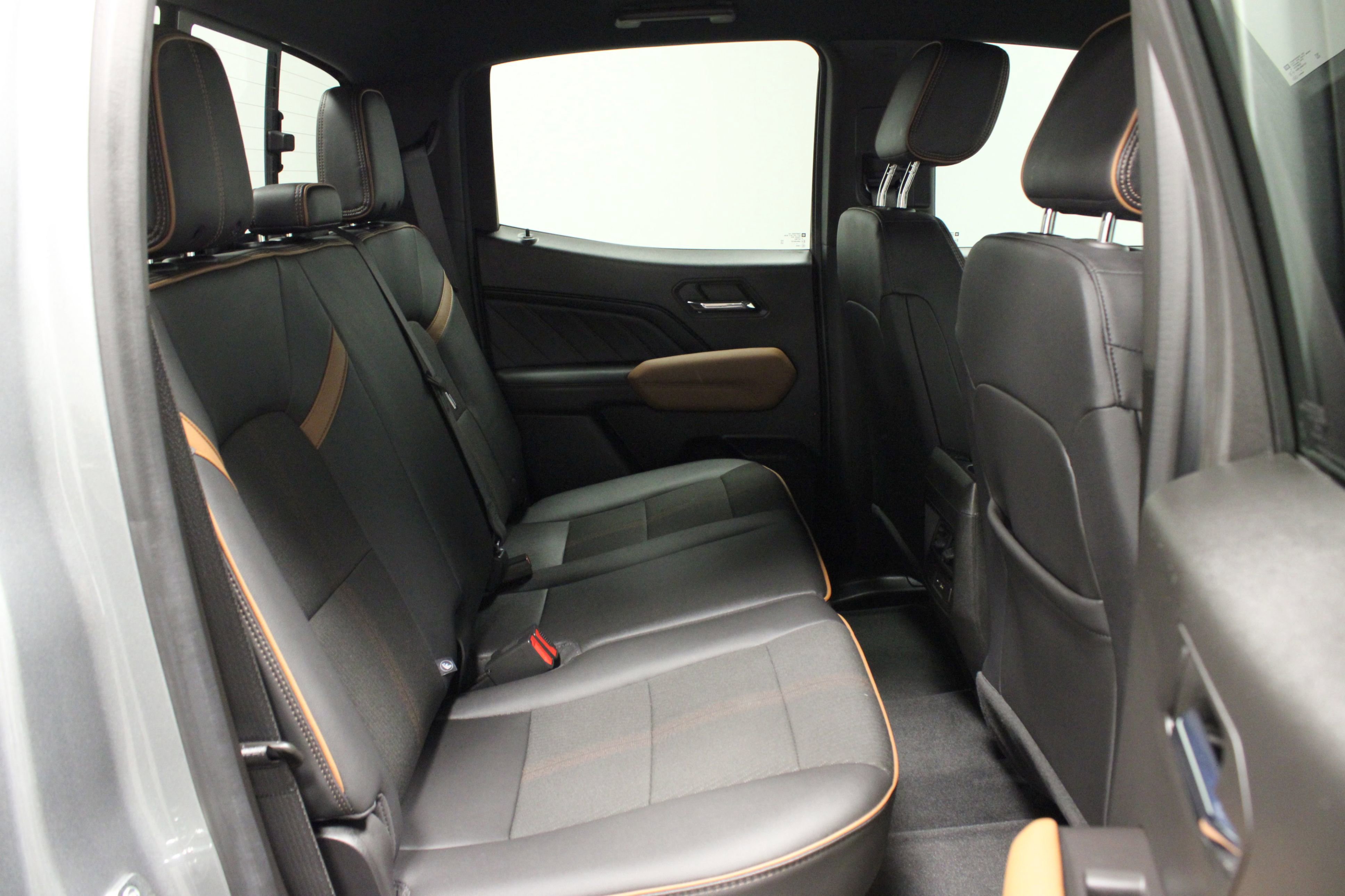 Used 2023 GMC Canyon AT4 w/ LPO, Skid Plate Package image 16