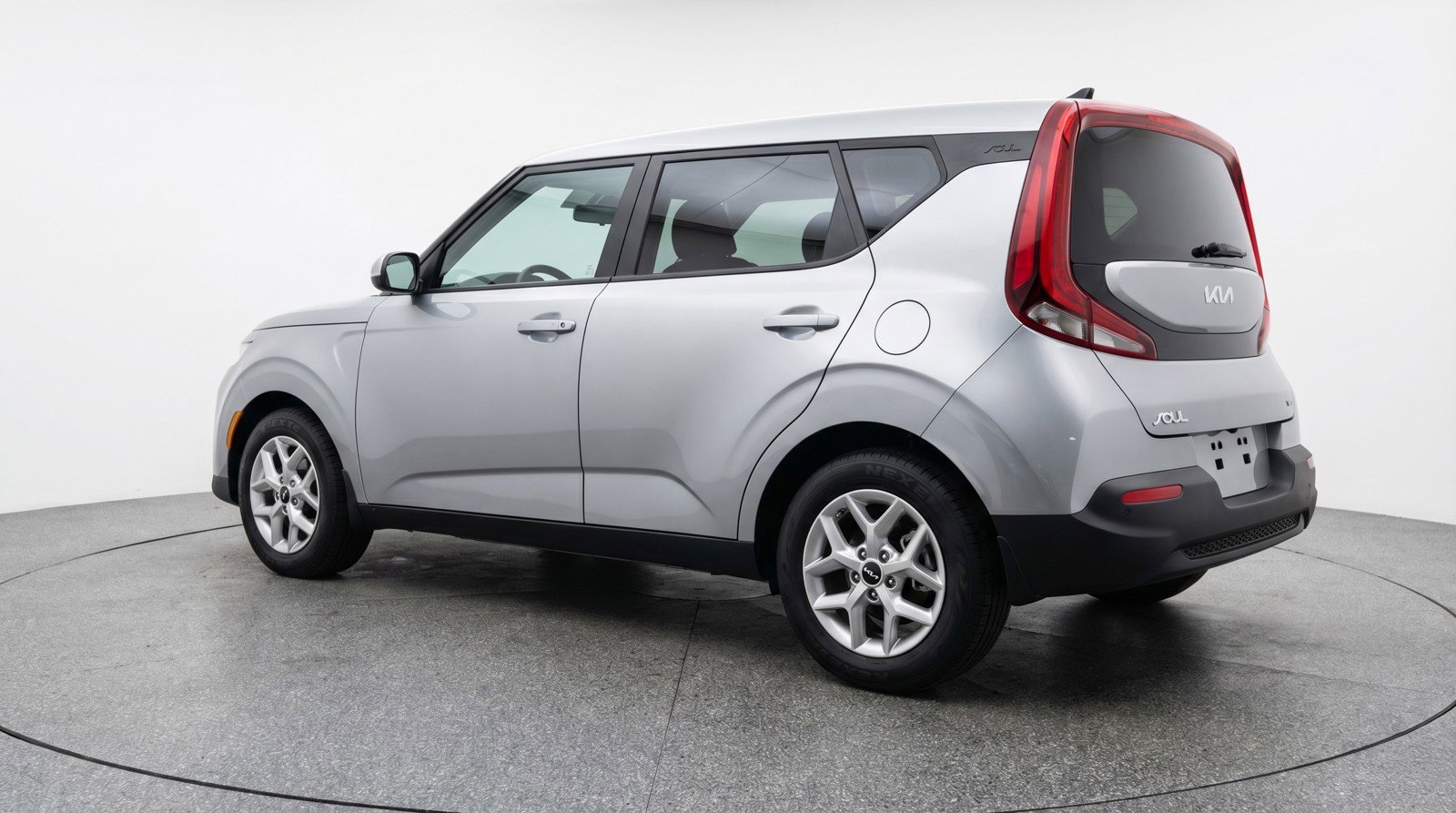 Used 2025 Kia Soul LX w/ LX Technology Package image 6
