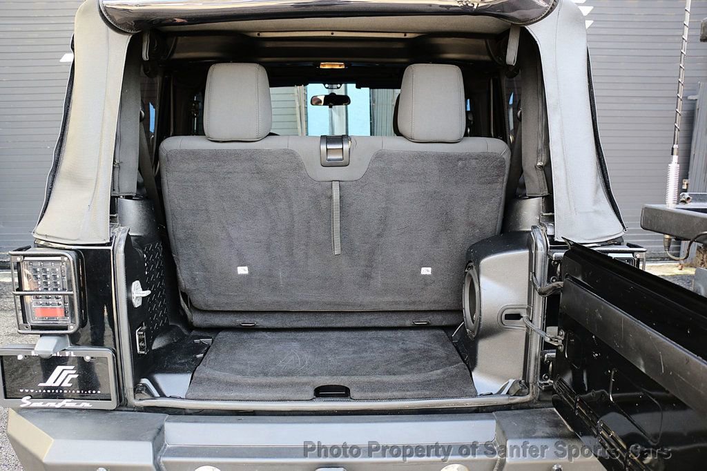 Used 2011 Jeep Wrangler Rubicon w/ PWR Convenience Group AWD/4WD image 10