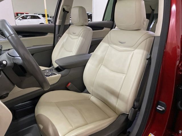 Used 2023 Cadillac XT6 Premium Luxury w/ Technology Package AWD/4WD image 38