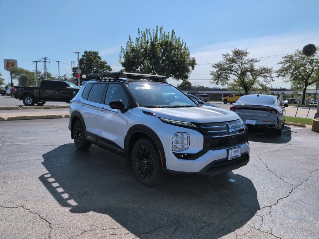 New 2026 Mitsubishi Outlander AWD image 4