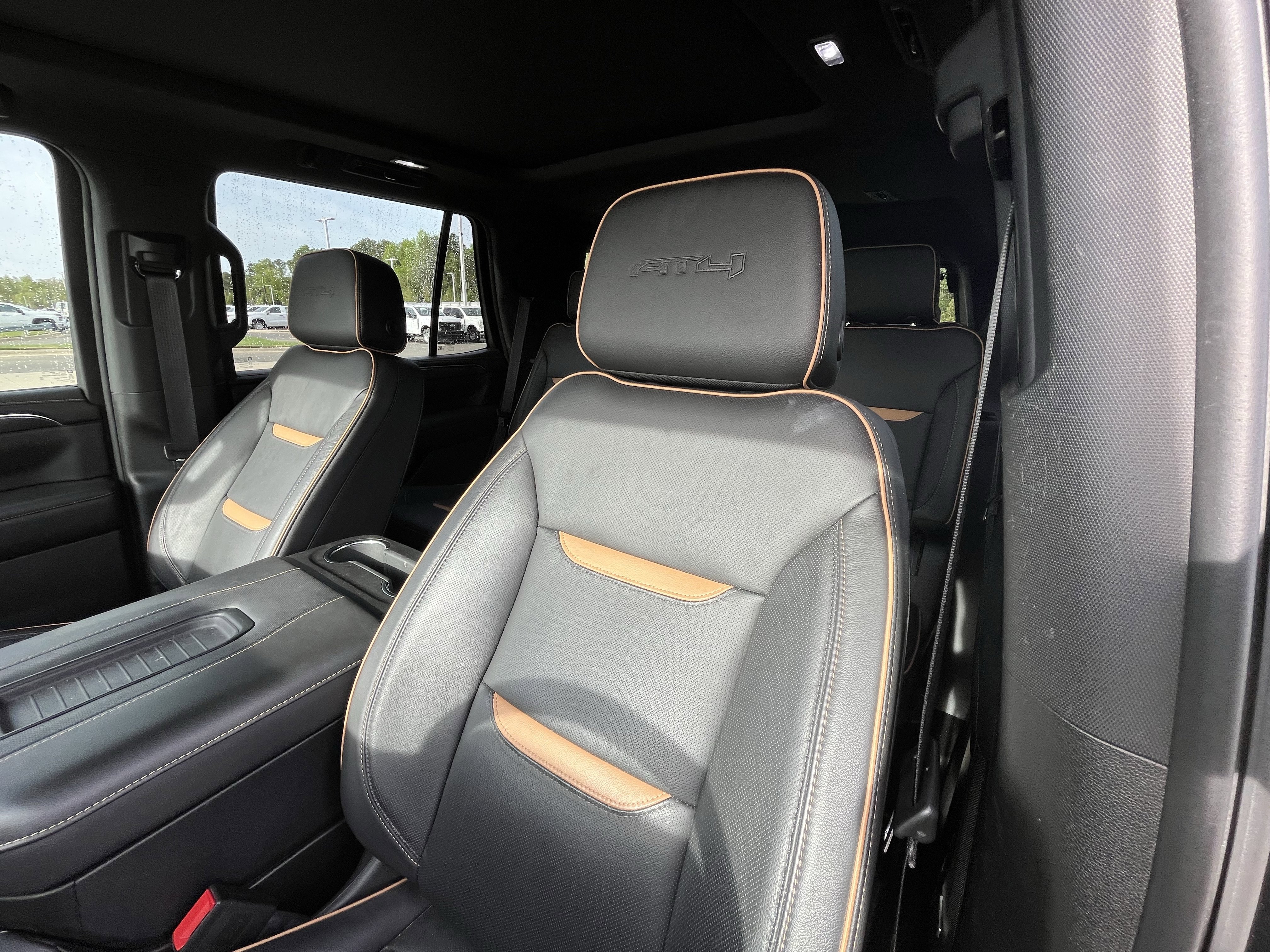 Used 2024 GMC Yukon AT4 w/ AT4 Premium Plus Package image 15