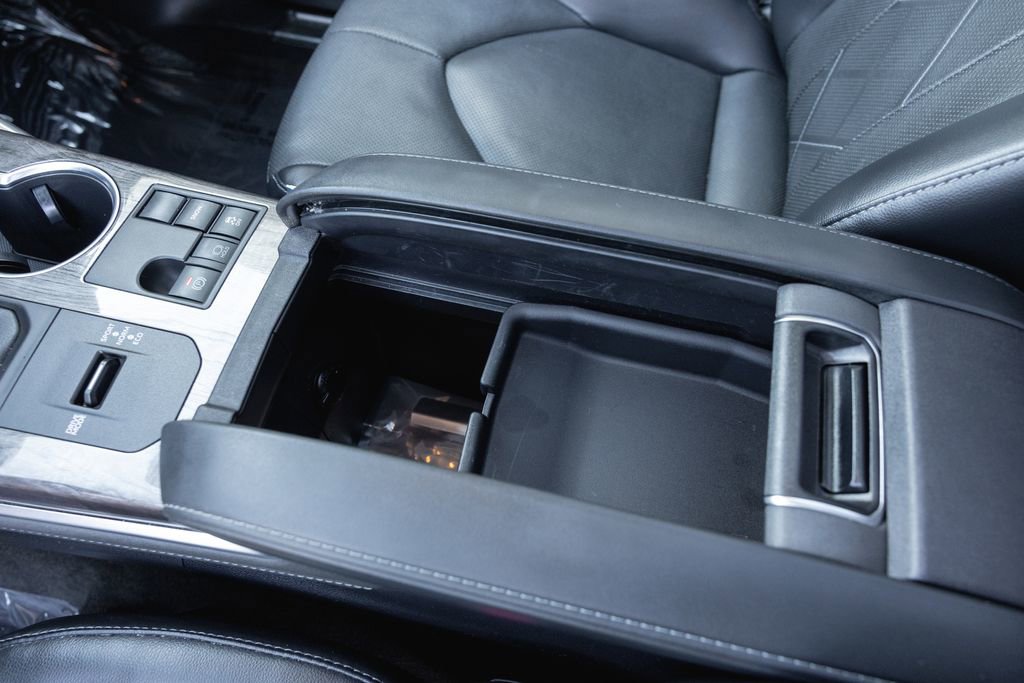 Used 2023 Toyota Highlander Platinum image 25