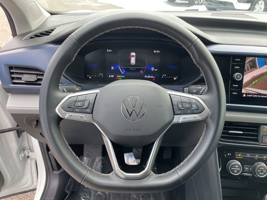 Used 2024 Volkswagen Taos SE image 12