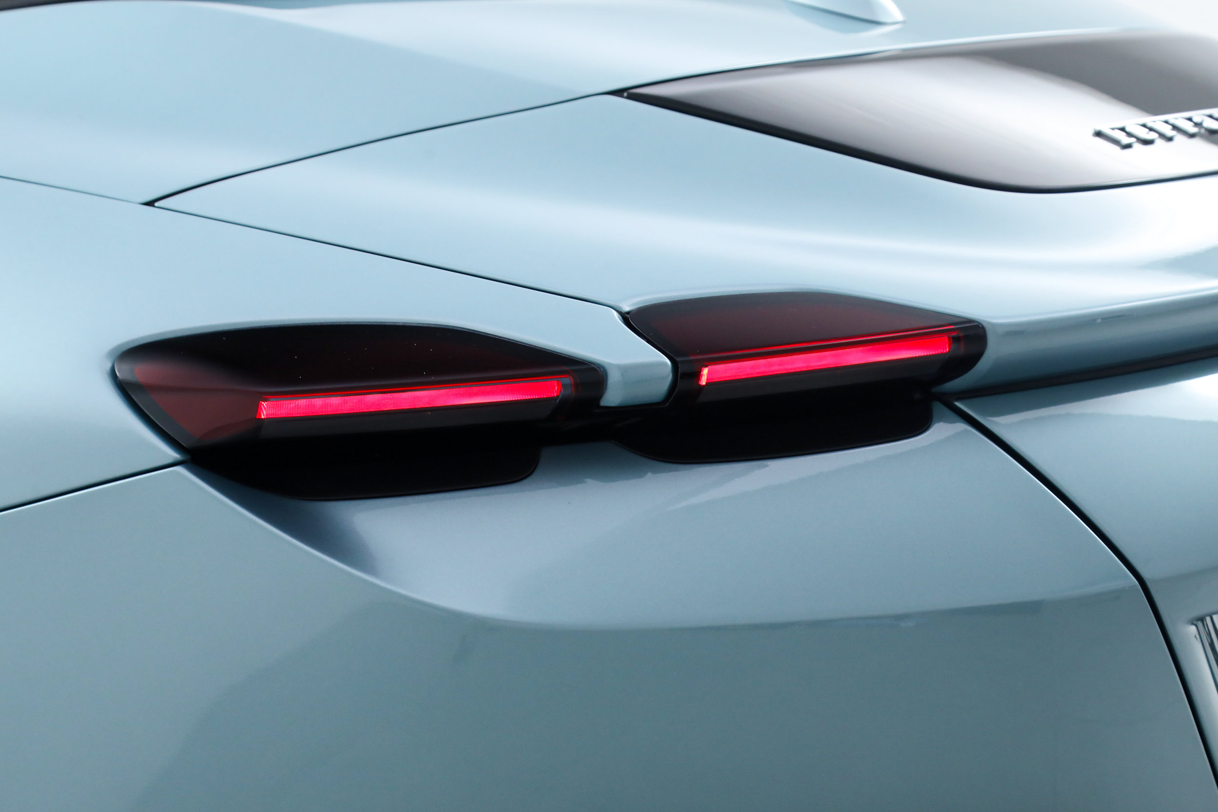 Certified 2025 Ferrari Roma Spider RWD image 18