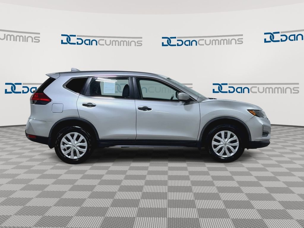 Used 2017 Nissan Rogue S AWD/4WD image 9