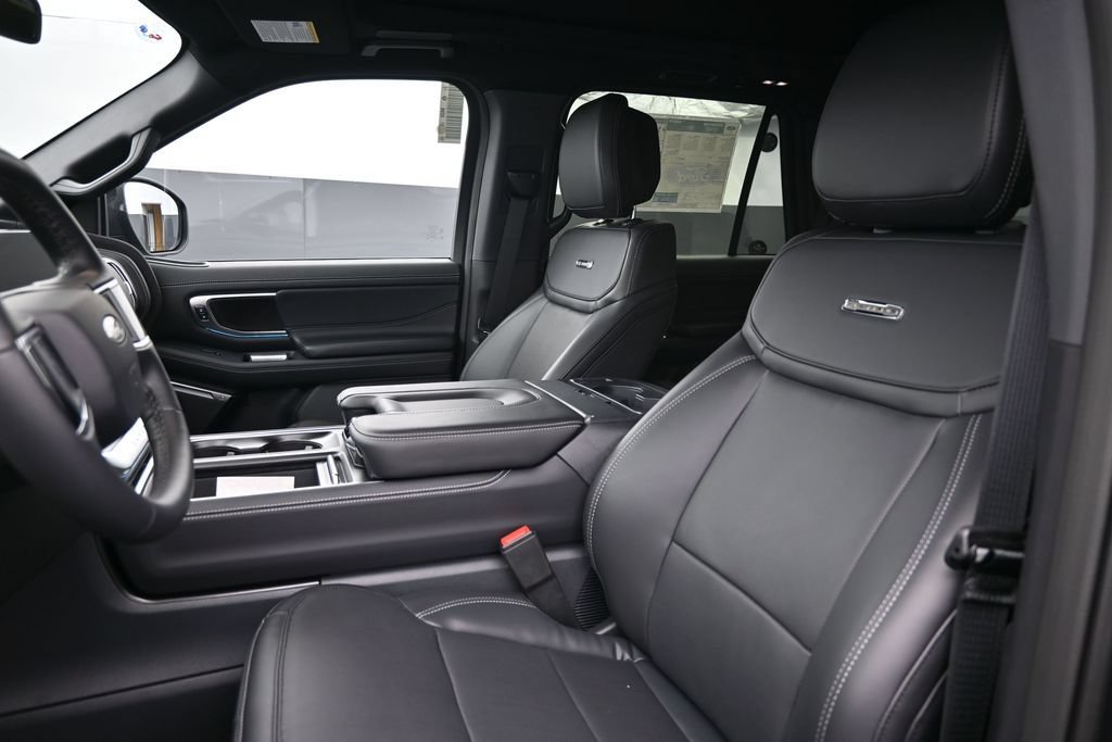 New 2026 Ford Expedition Platinum AWD/4WD image 23