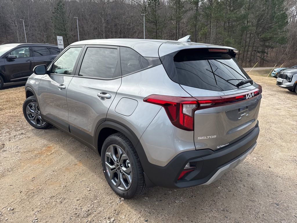 New 2026 Kia Seltos LX image 16