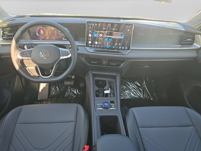 New 2026 Volkswagen Tiguan SE FWD image 18
