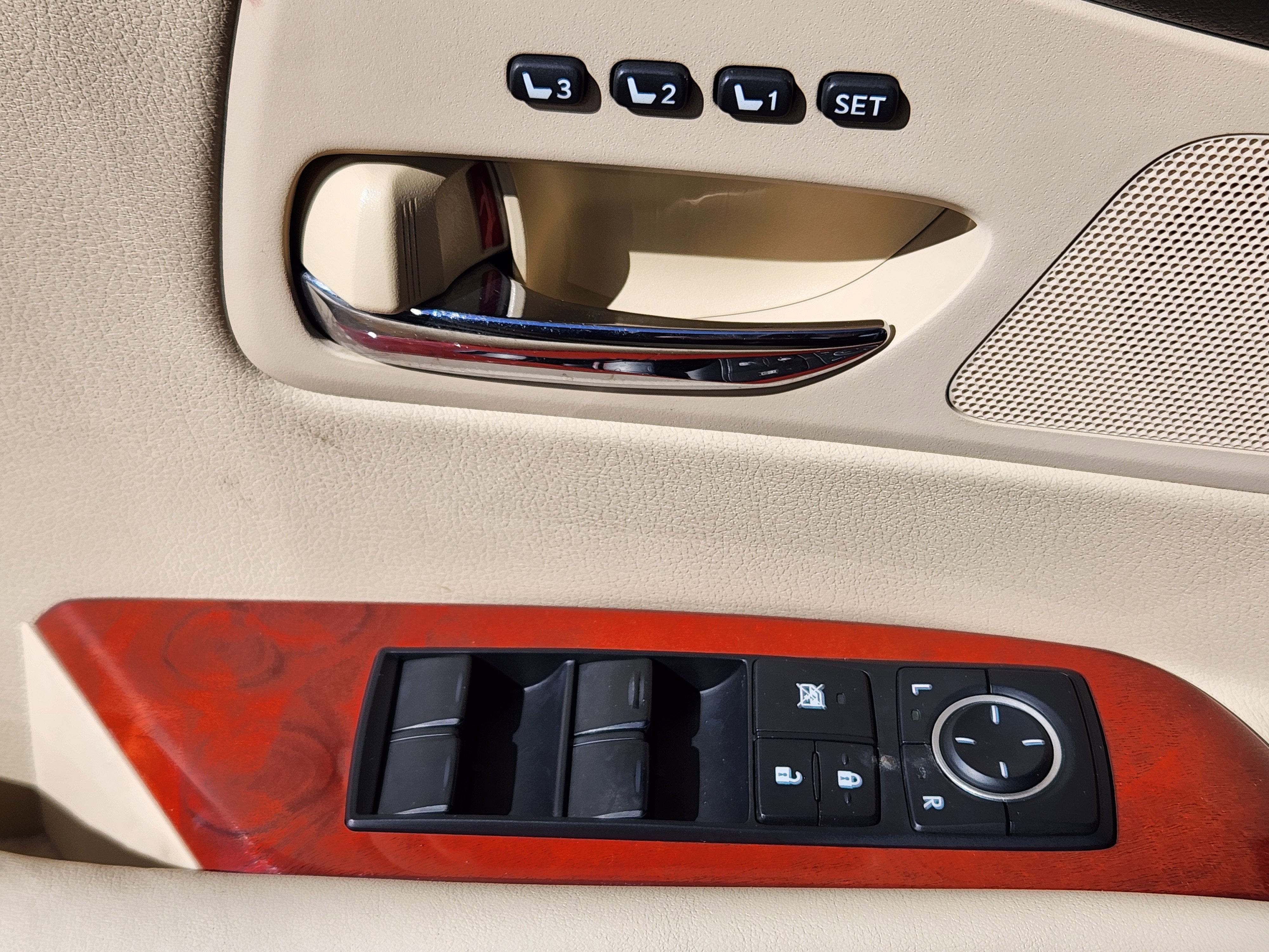 Used 2010 Lexus RX 350 AWD image 21