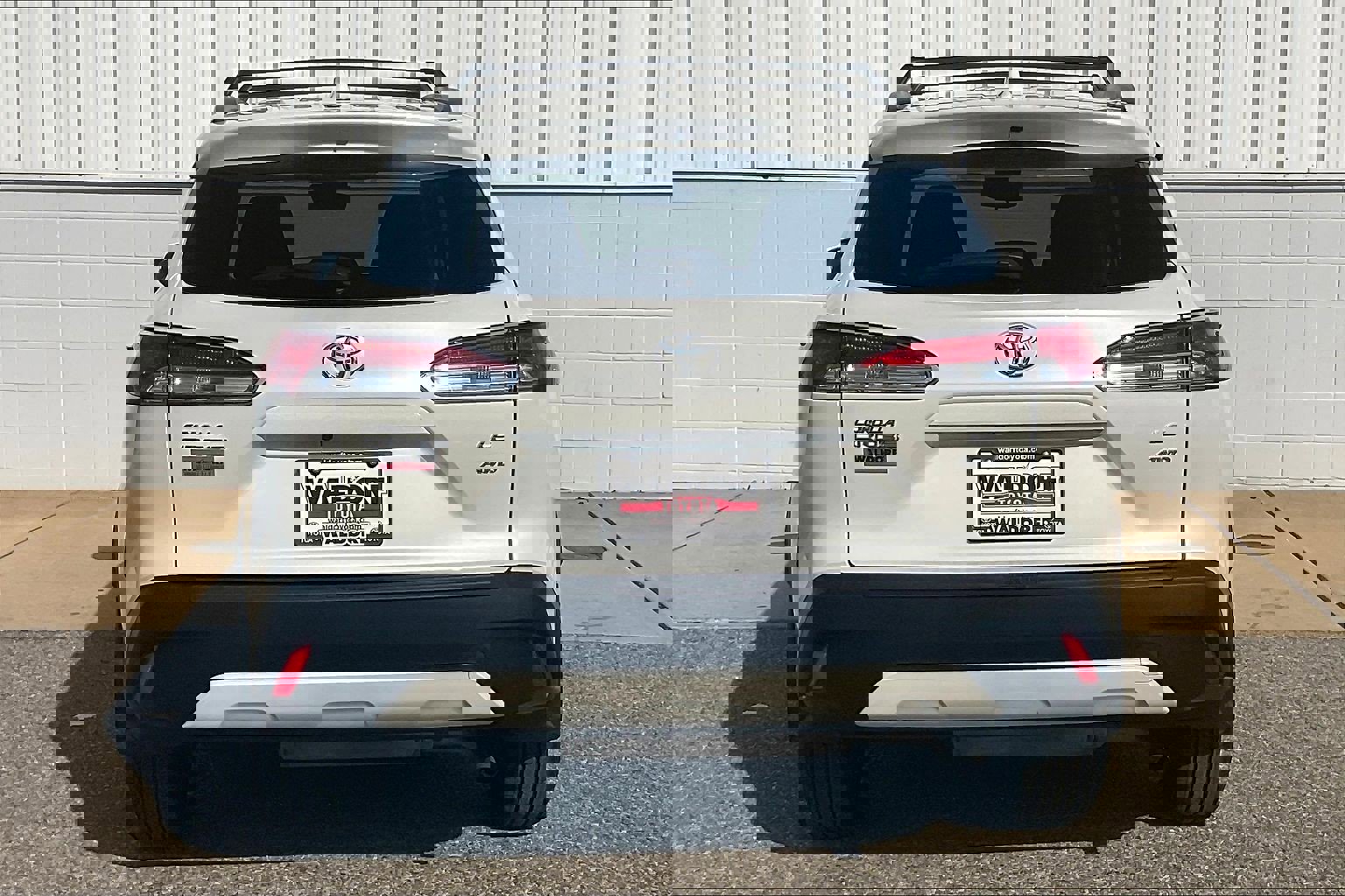 Used 2022 Toyota Corolla Cross LE image 5