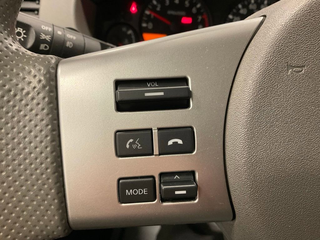 Used 2020 Nissan Frontier SV w/ Midnight Edition Floor Mats image 15