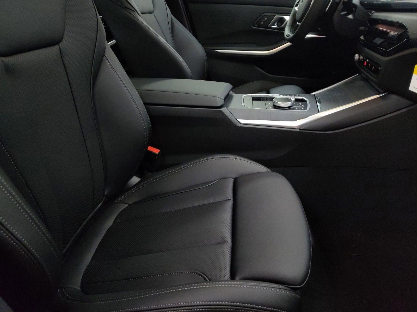 New 2026 BMW 330i xDrive Sedan w/ Convenience Package image 28