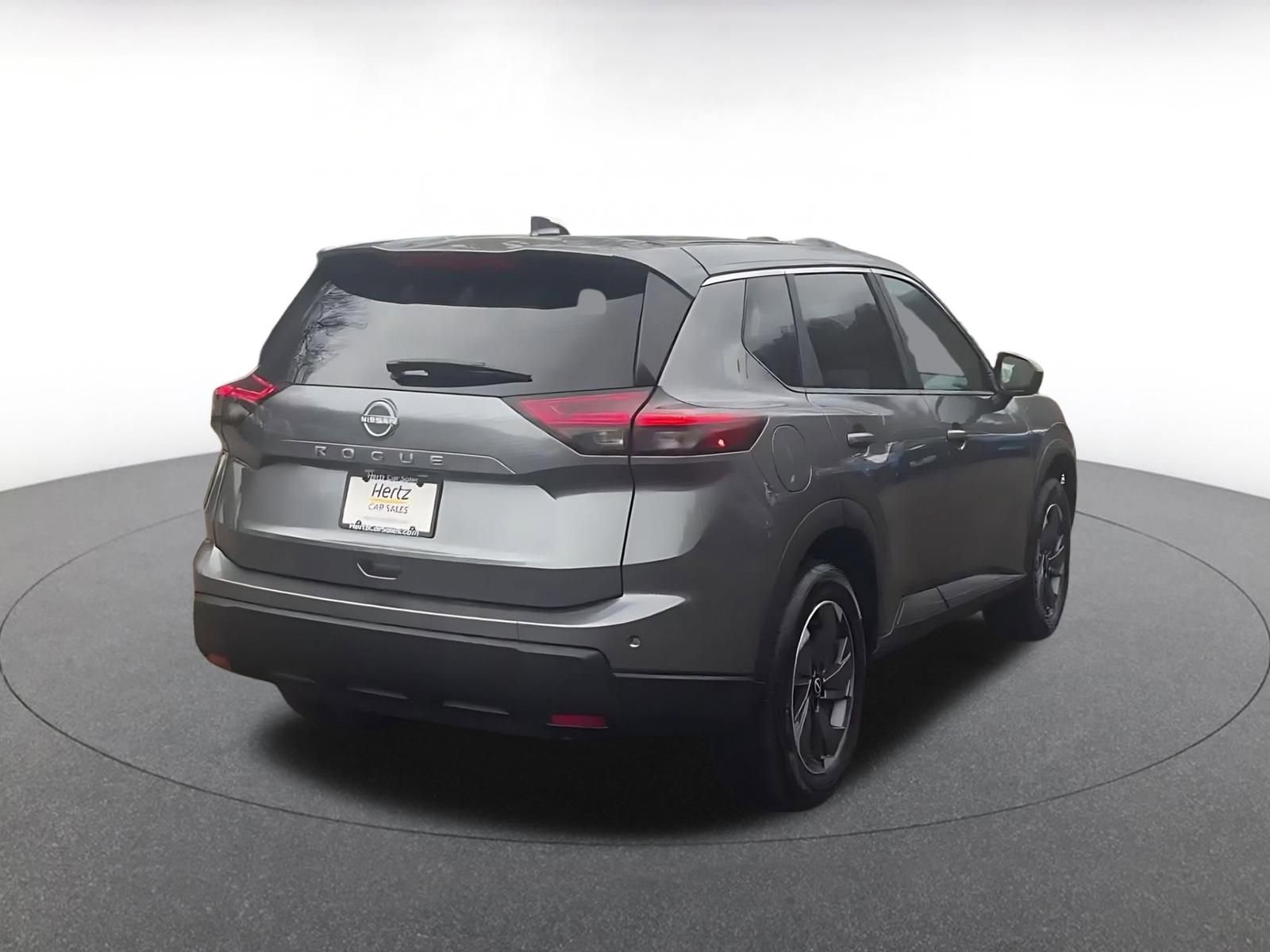 Used 2025 Nissan Rogue SV image 14