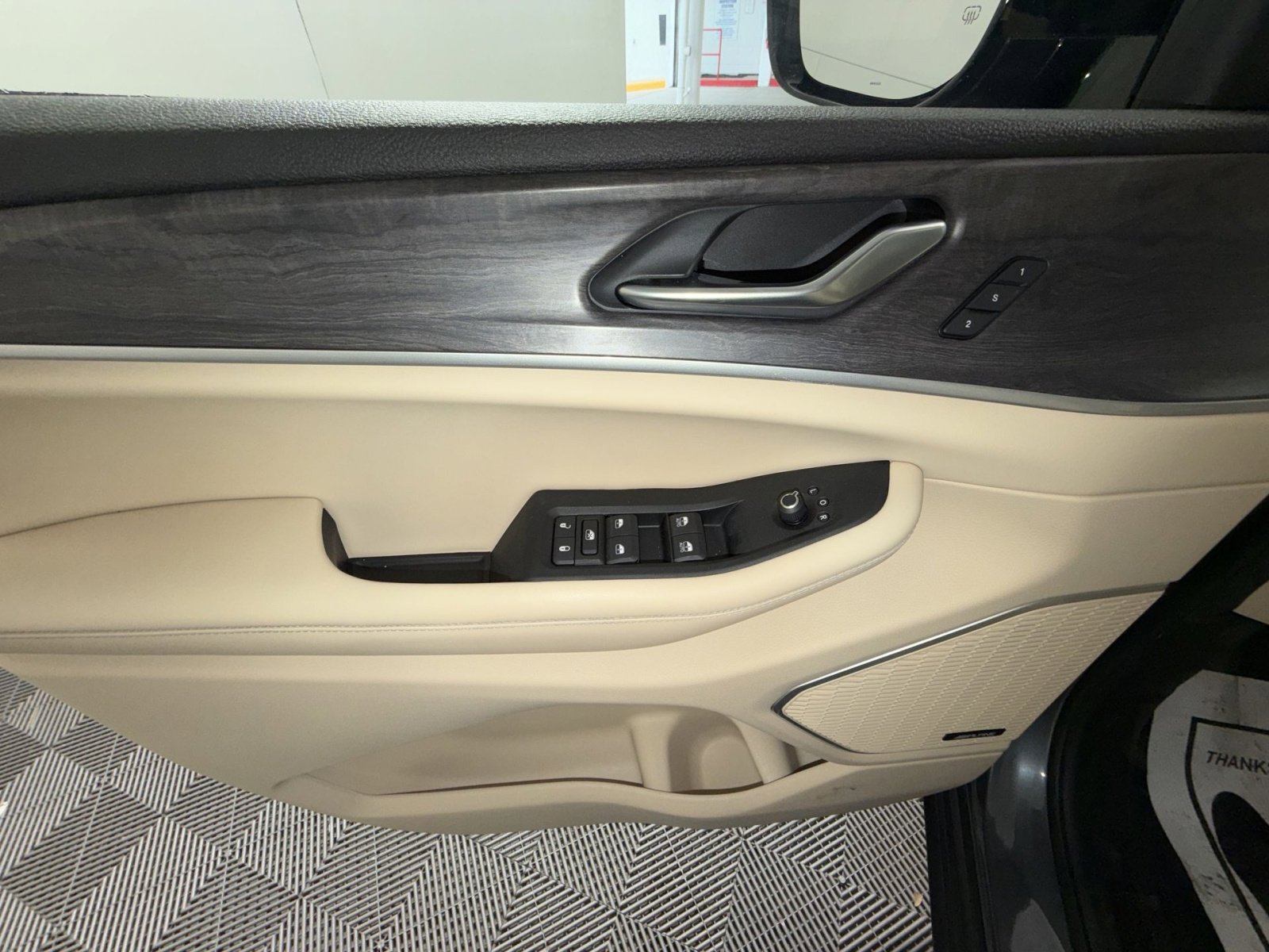 Used 2022 Jeep Grand Cherokee L Limited image 15