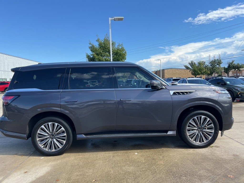 Used 2025 INFINITI QX80 Luxe w/ Cargo Package image 2