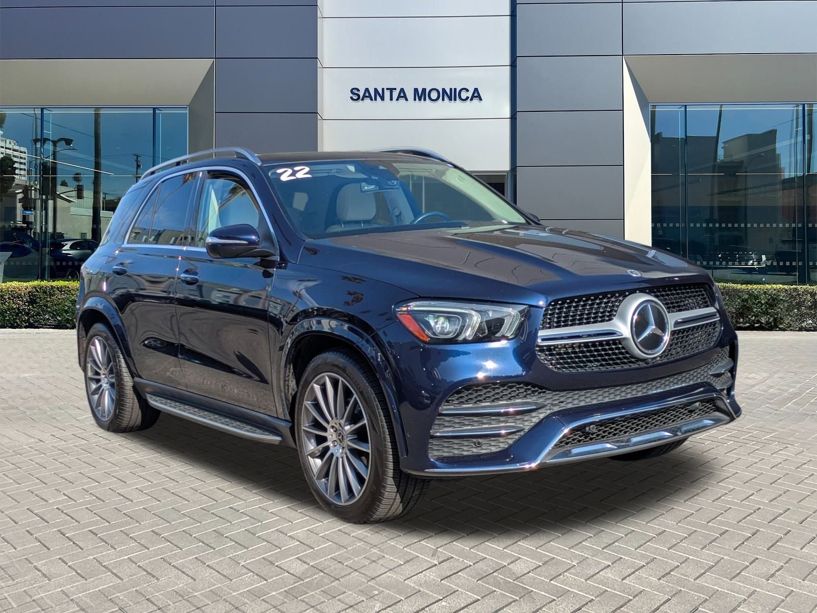 Used 2022 Mercedes-Benz GLE 350 4MATIC image 4