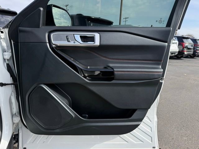 Used 2024 Ford Explorer ST-Line w/ Class IV Trailer Tow Package image 17