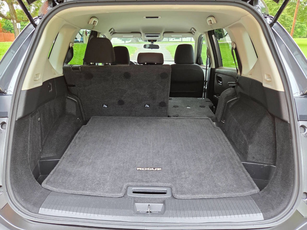 Used 2021 Nissan Rogue SV FWD image 24