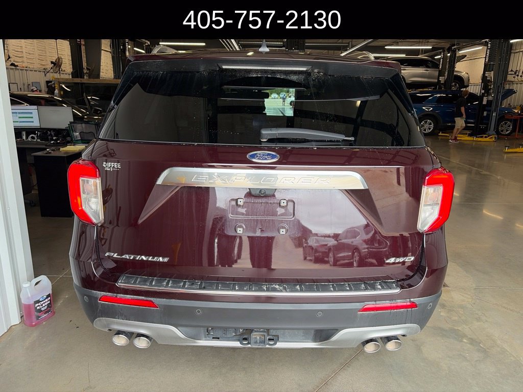 Used 2023 Ford Explorer Platinum w/ Technology Package AWD/4WD image 10