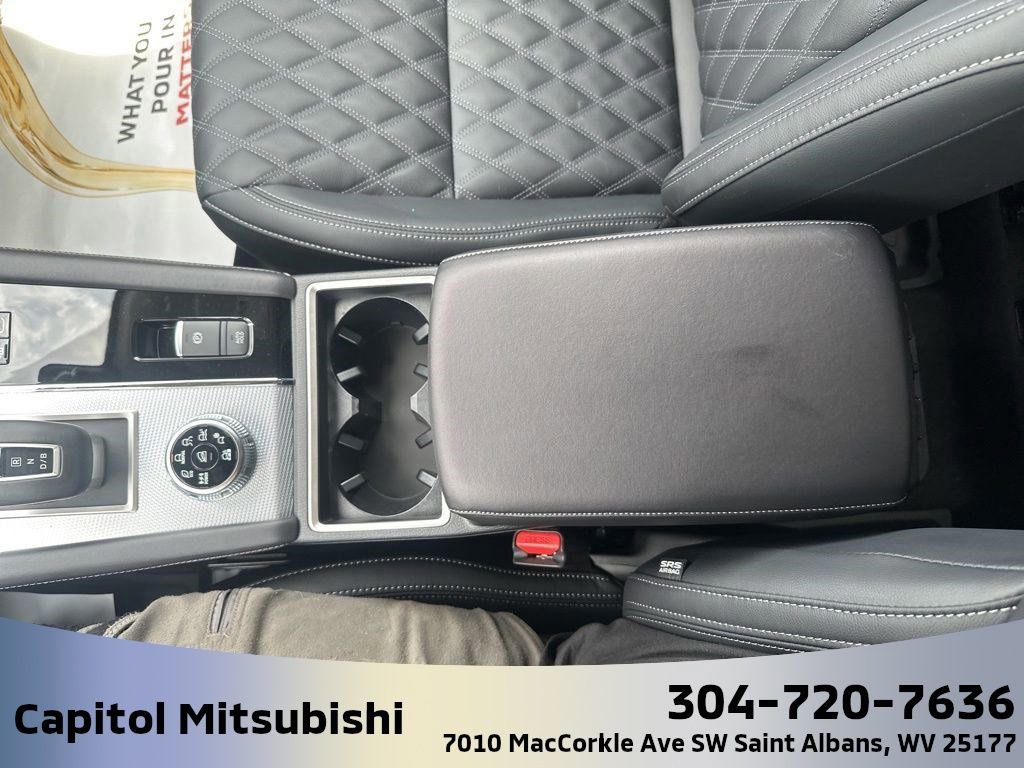 New 2025 Mitsubishi Outlander SEL image 29