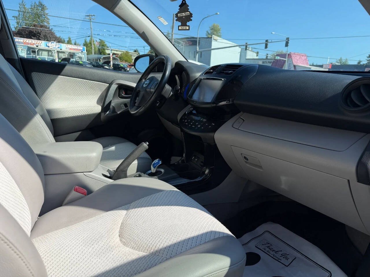 Used 2014 Toyota RAV4 EV FWD image 20