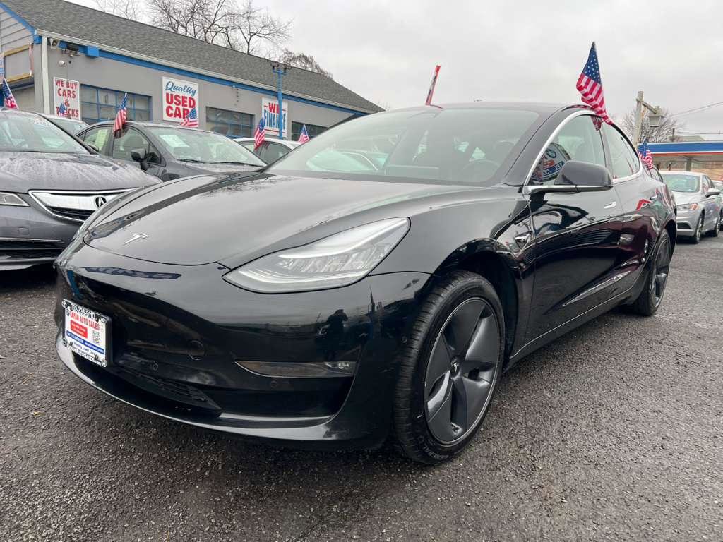 Used 2019 Tesla Model 3 Standard Range Plus image 5