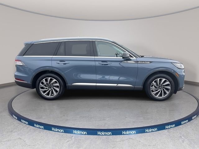 New 2026 Lincoln Aviator Premiere image 4
