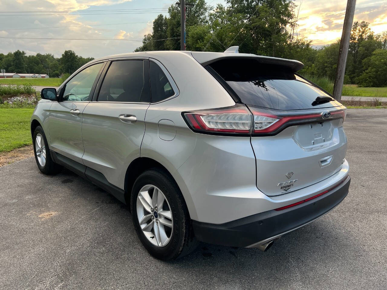 Used 2016 Ford Edge SEL w/ Equipment Group 201A image 3