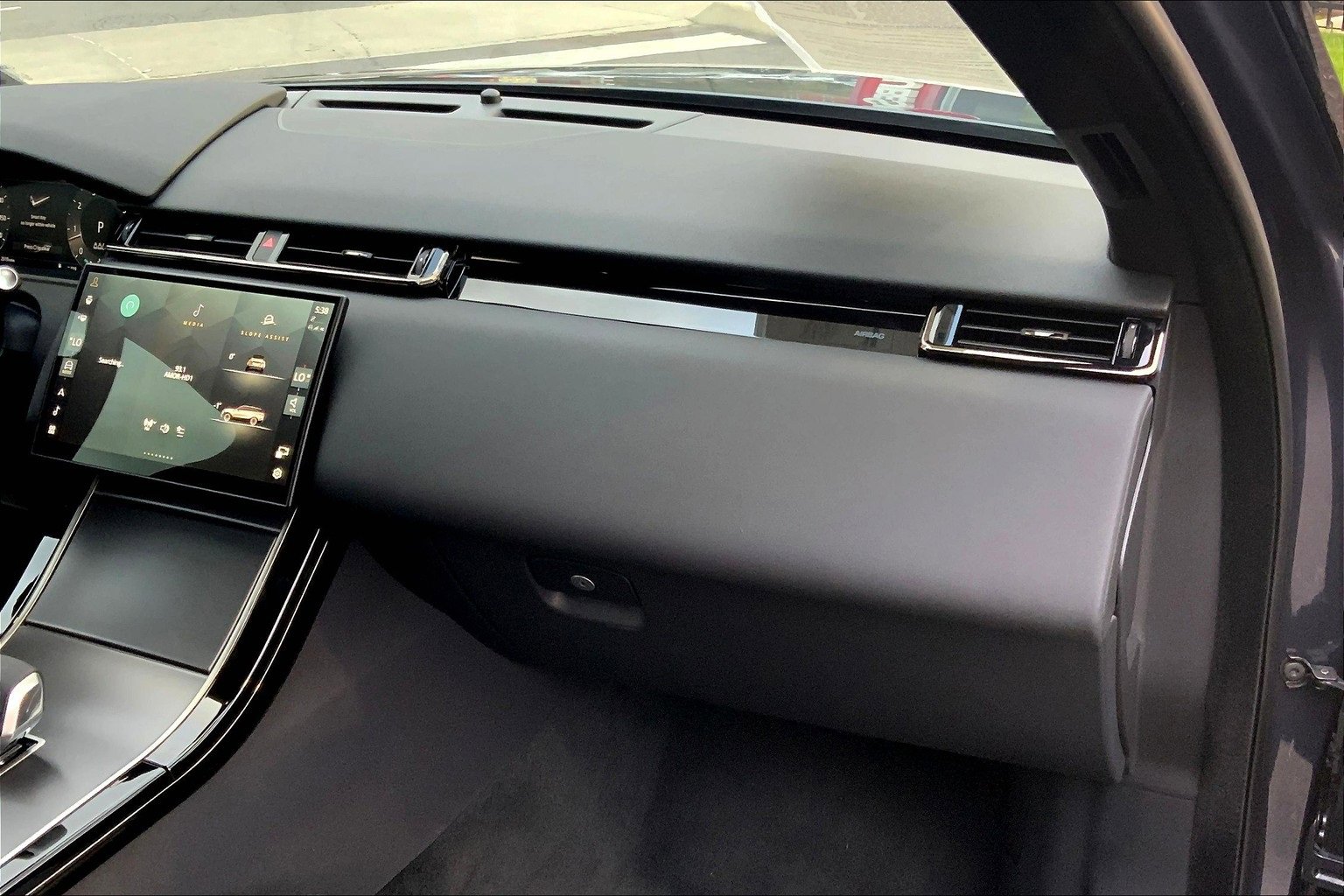 Used 2026 Land Rover Range Rover Velar S image 18