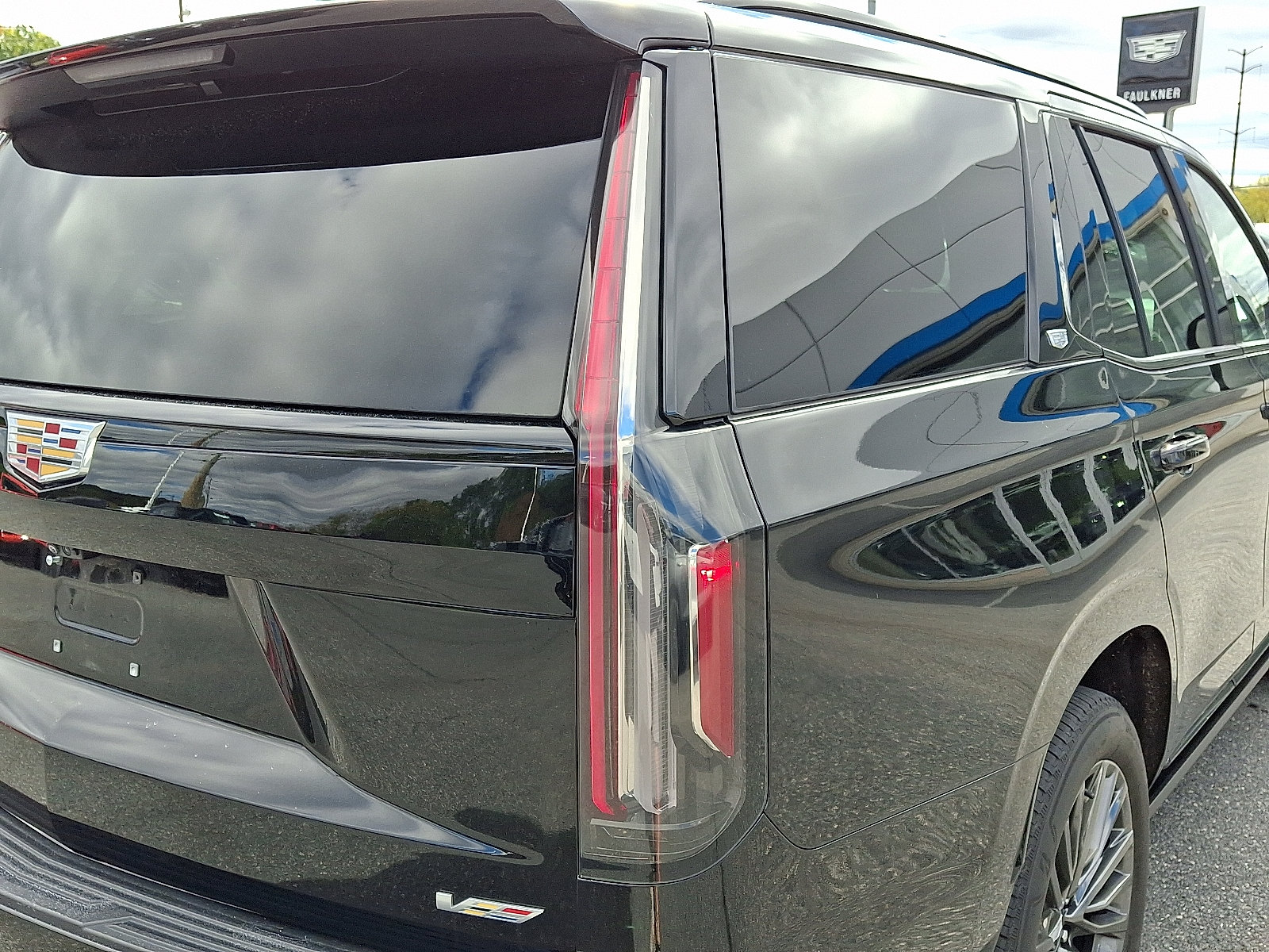 Certified 2024 Cadillac Escalade V AWD/4WD image 11