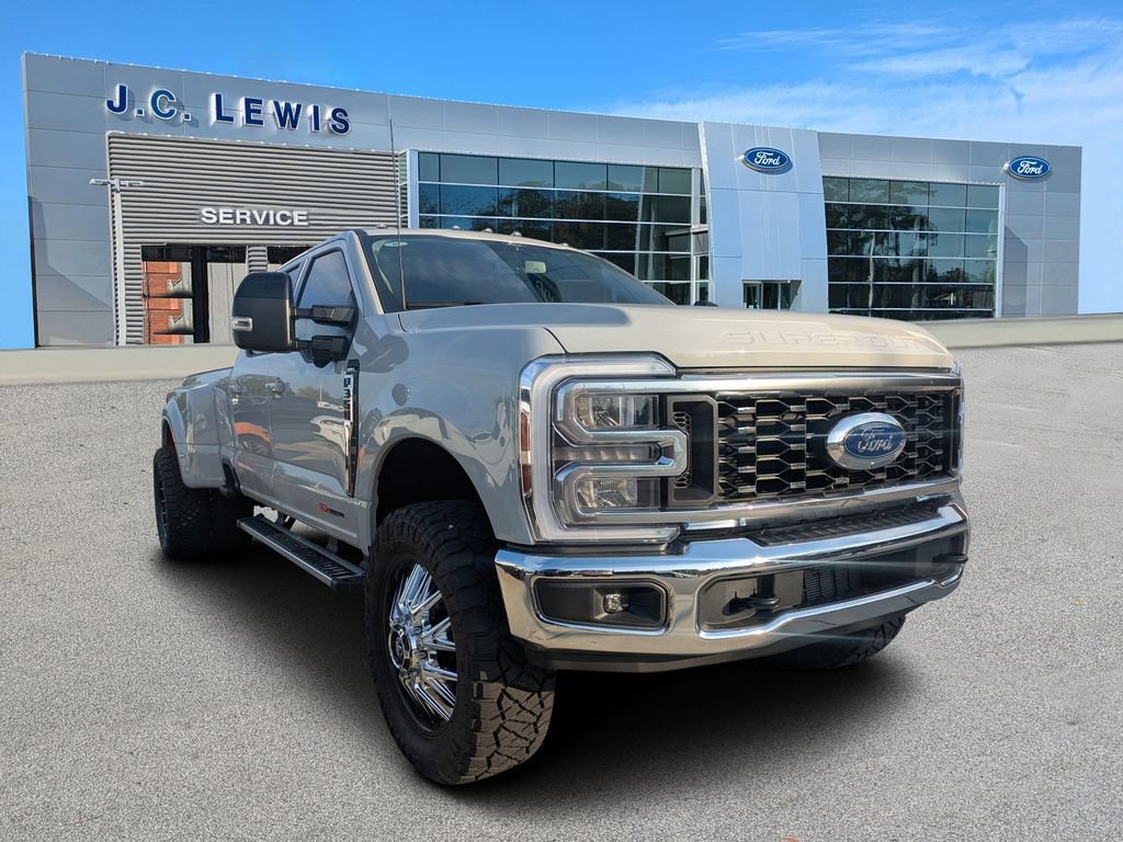 New 2026 Ford F350 Lariat