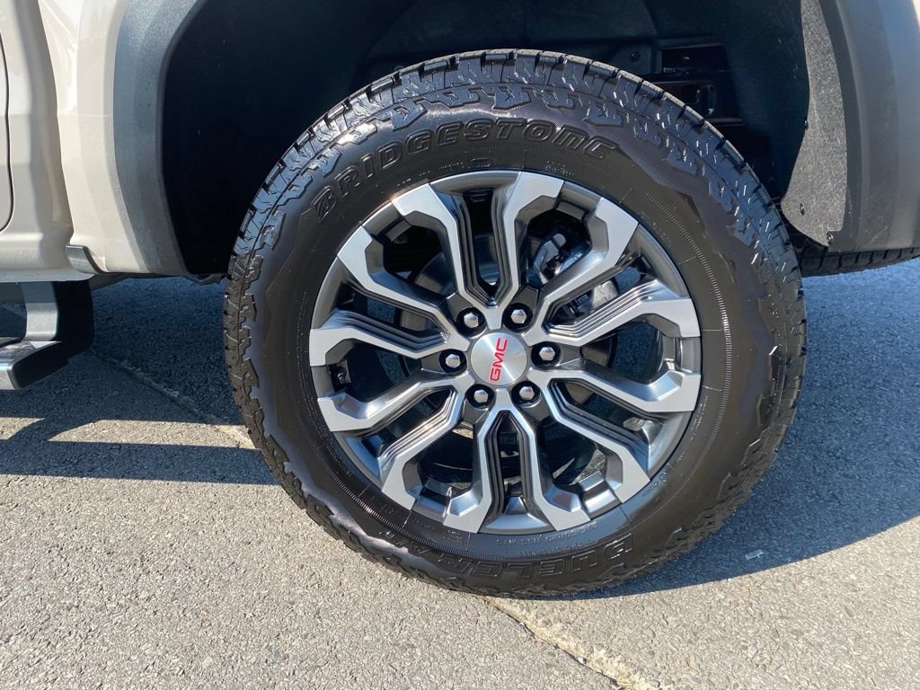 Used 2026 GMC Canyon Denali AWD/4WD image 12