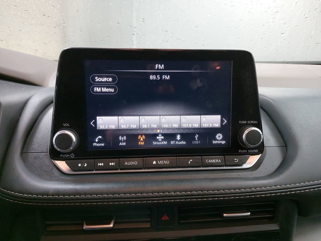 Used 2023 Nissan Rogue SV w/ SV Premium B Package image 22