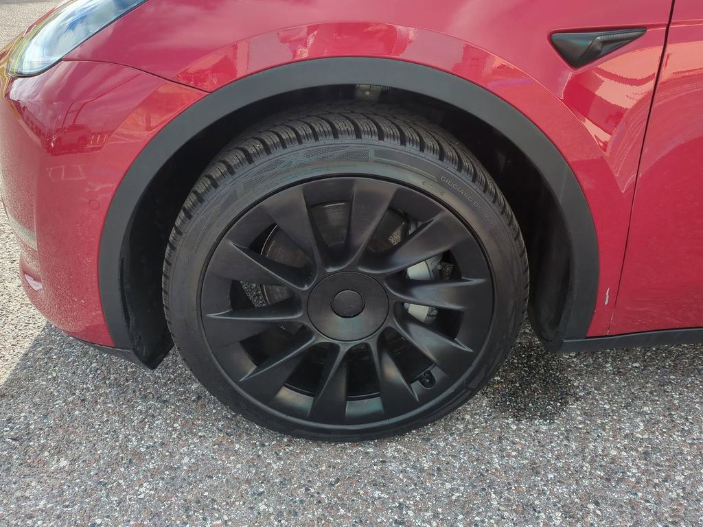 Used 2021 Tesla Model Y Long Range AWD/4WD image 11