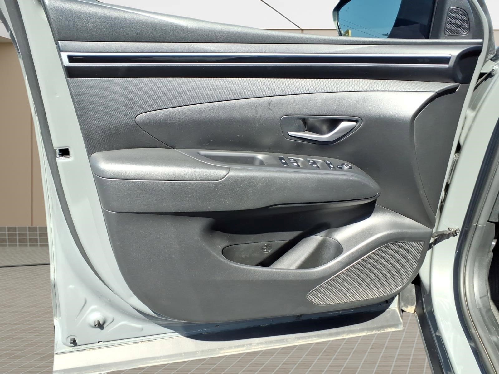 Used 2024 Hyundai Santa Cruz SE image 17