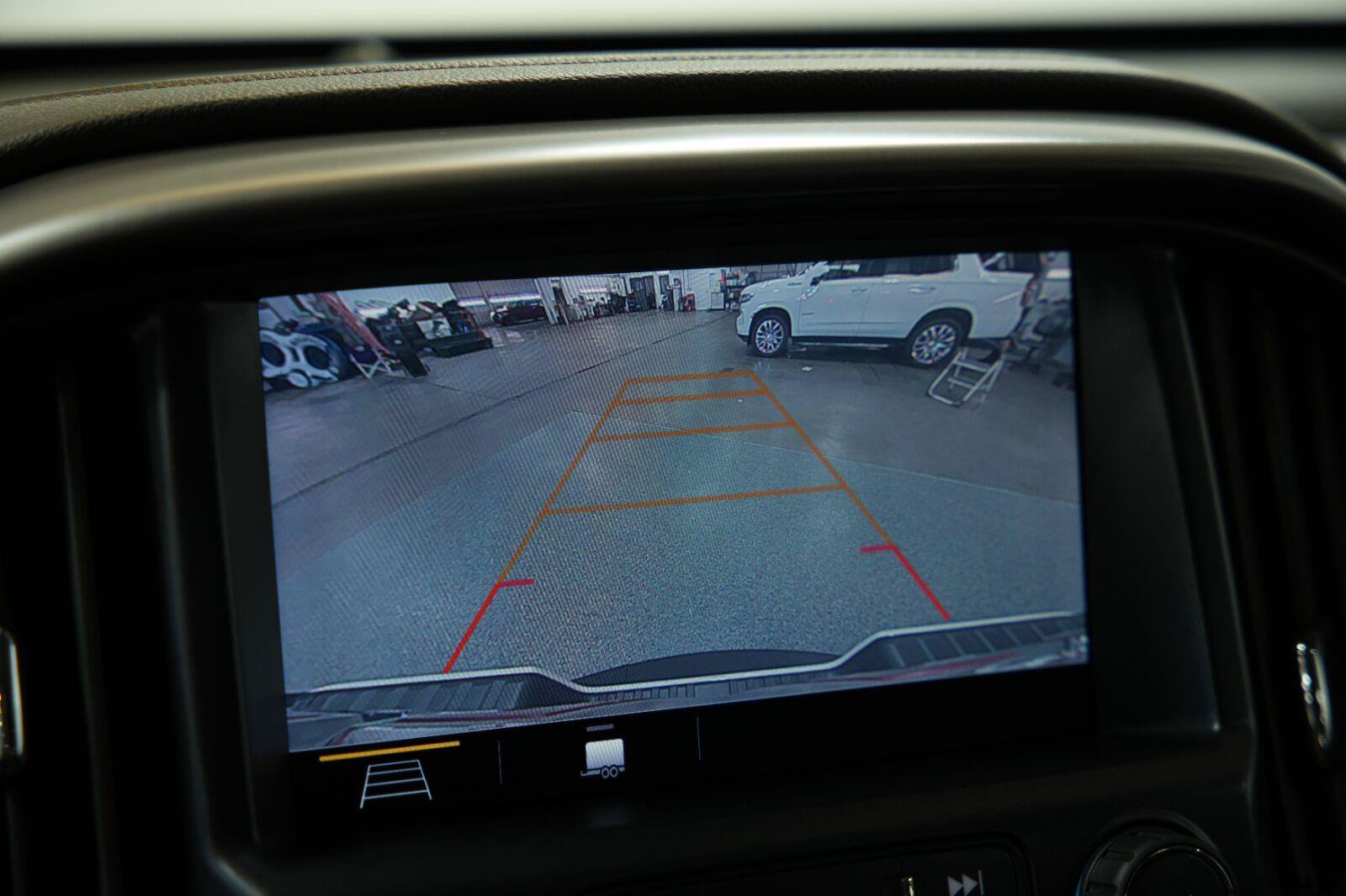Certified 2022 GMC Canyon AT4 w/ Driver Alert Package AWD/4WD image 41