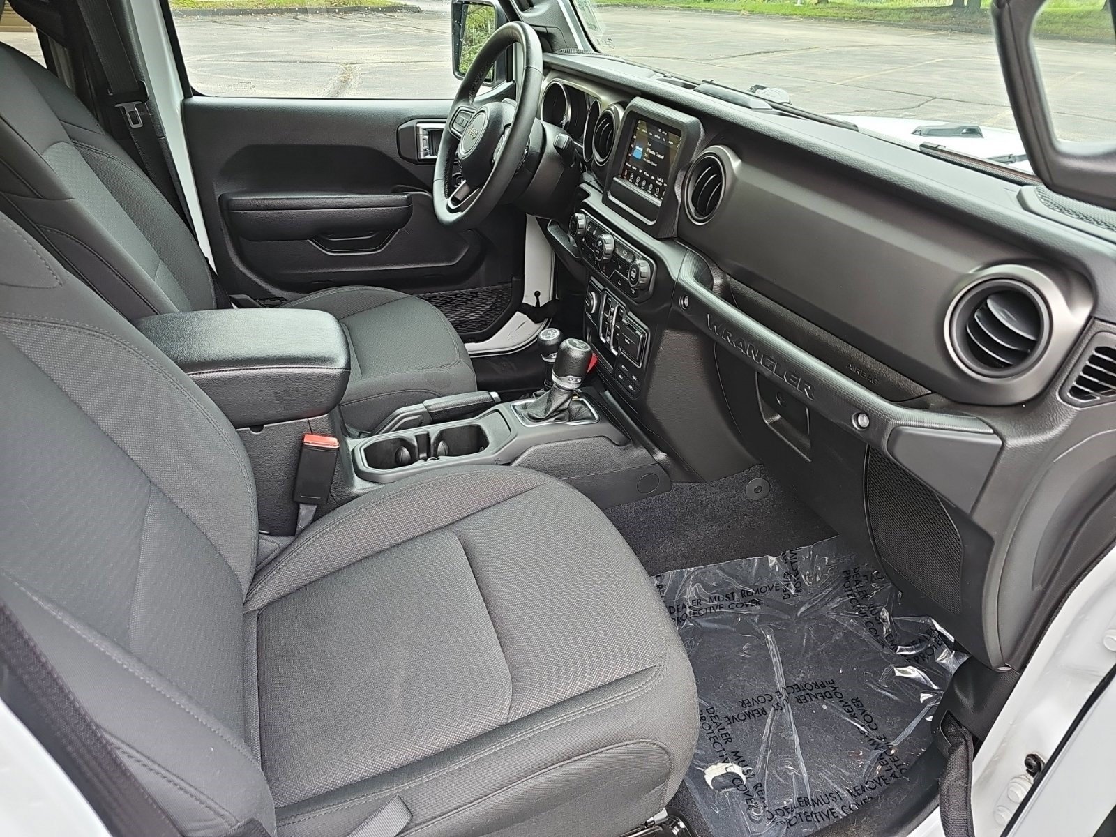 Used 2023 Jeep Wrangler Unlimited w/ Cold Weather Group AWD/4WD image 10
