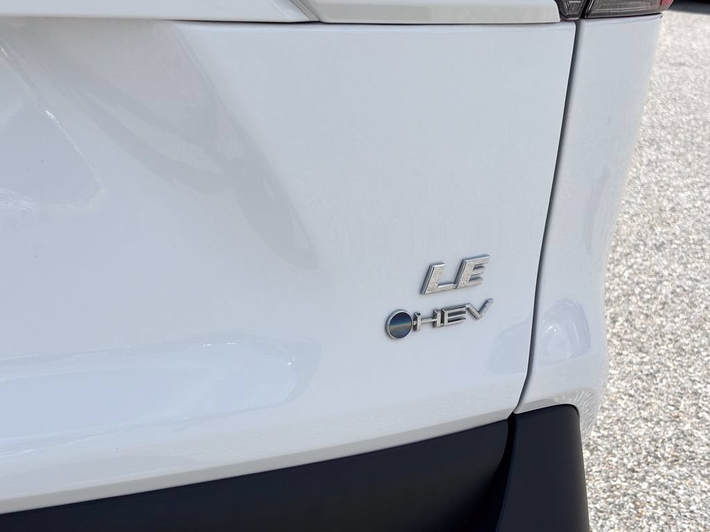 Used 2025 Toyota RAV4 LE AWD/4WD image 9