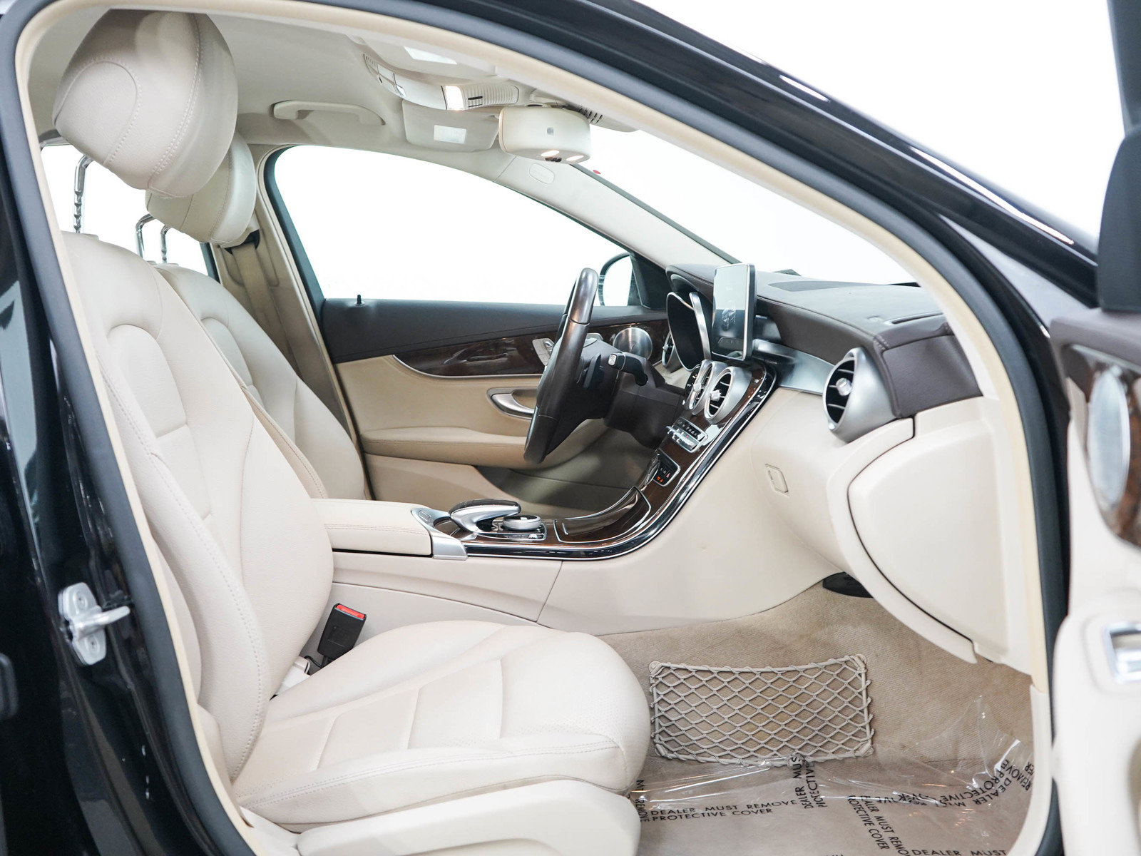 Used 2015 Mercedes-Benz C 300 4MATIC Sedan image 11