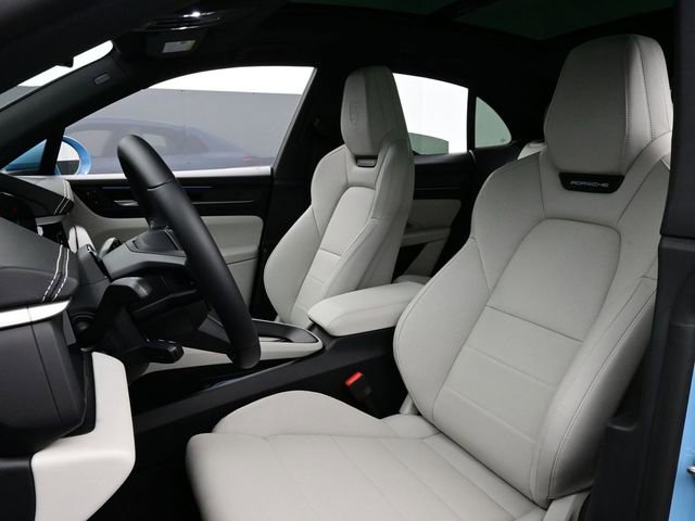 New 2026 Porsche Macan 4S Electric image 5