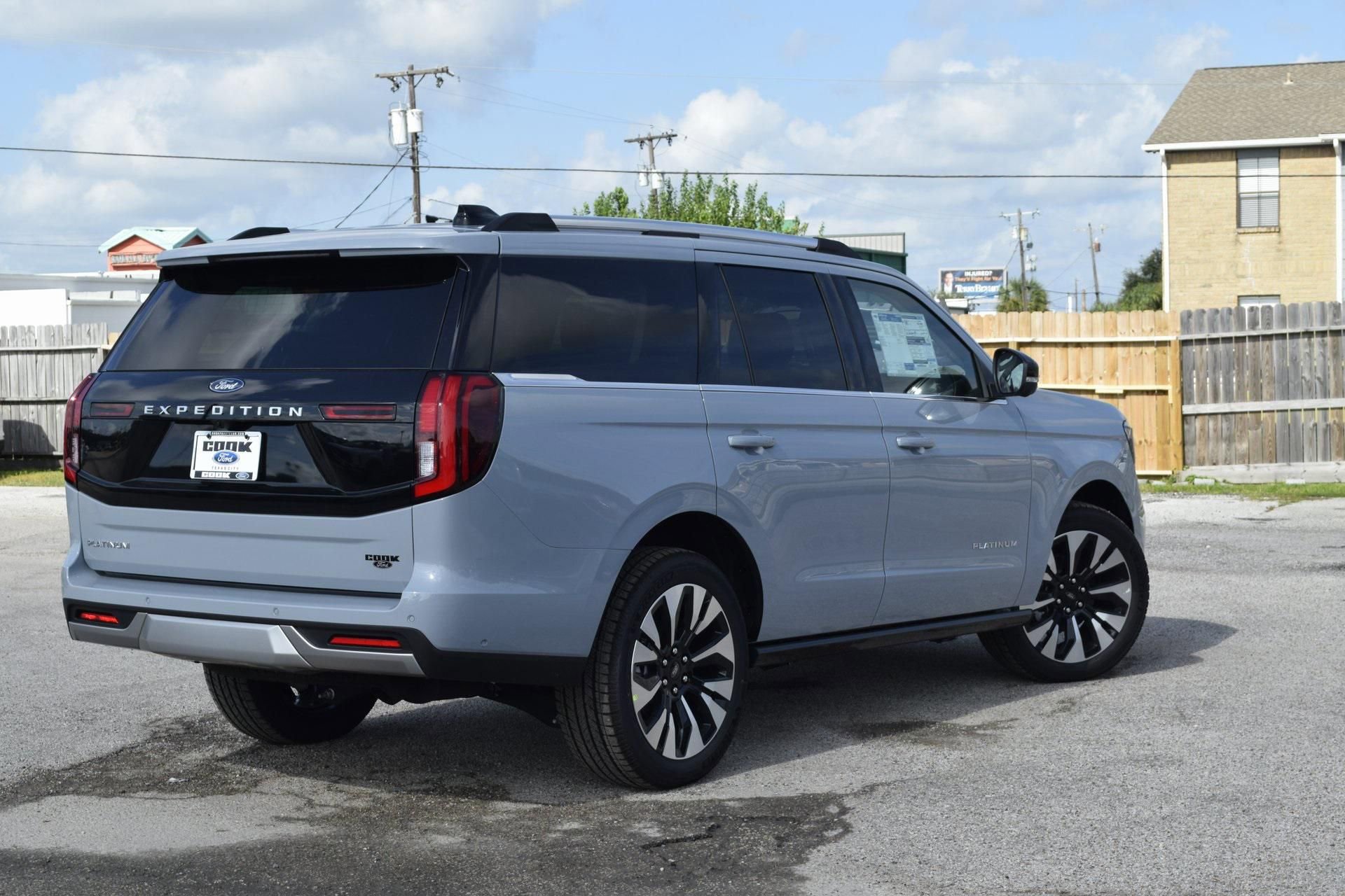 New 2025 Ford Expedition Platinum w/ Driver's Package image 6