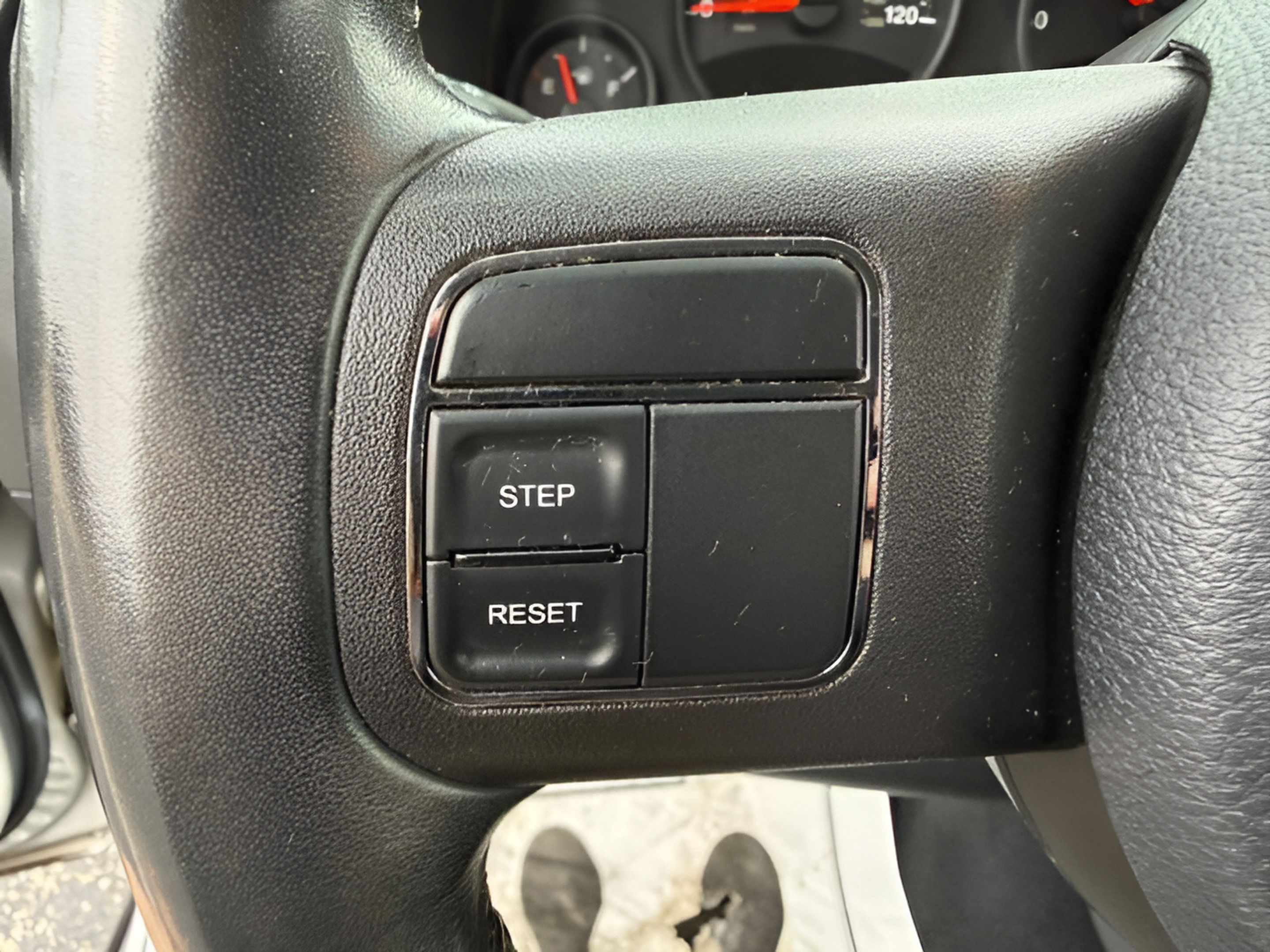 Used 2012 Jeep Compass Latitude w/ Sun/Sound Group FWD image 20